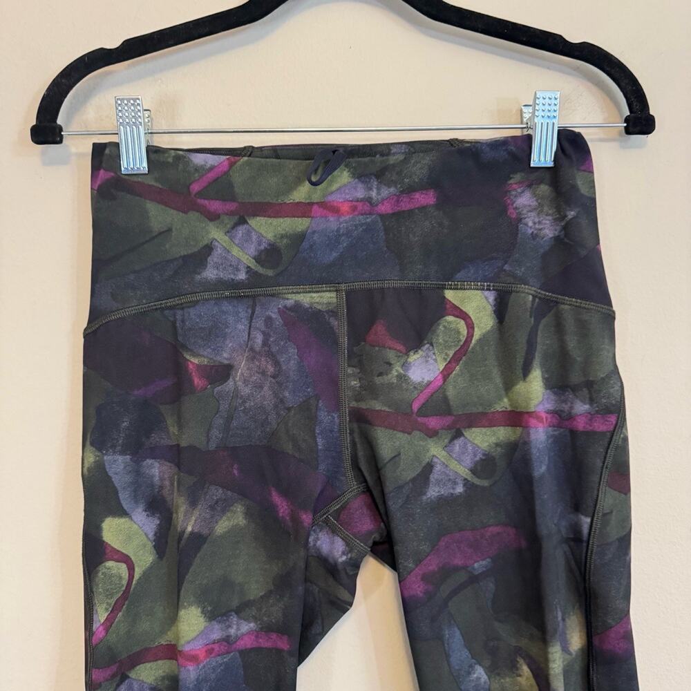 Lululemon Capri Leggings Green 8 - Picture 3 of 7